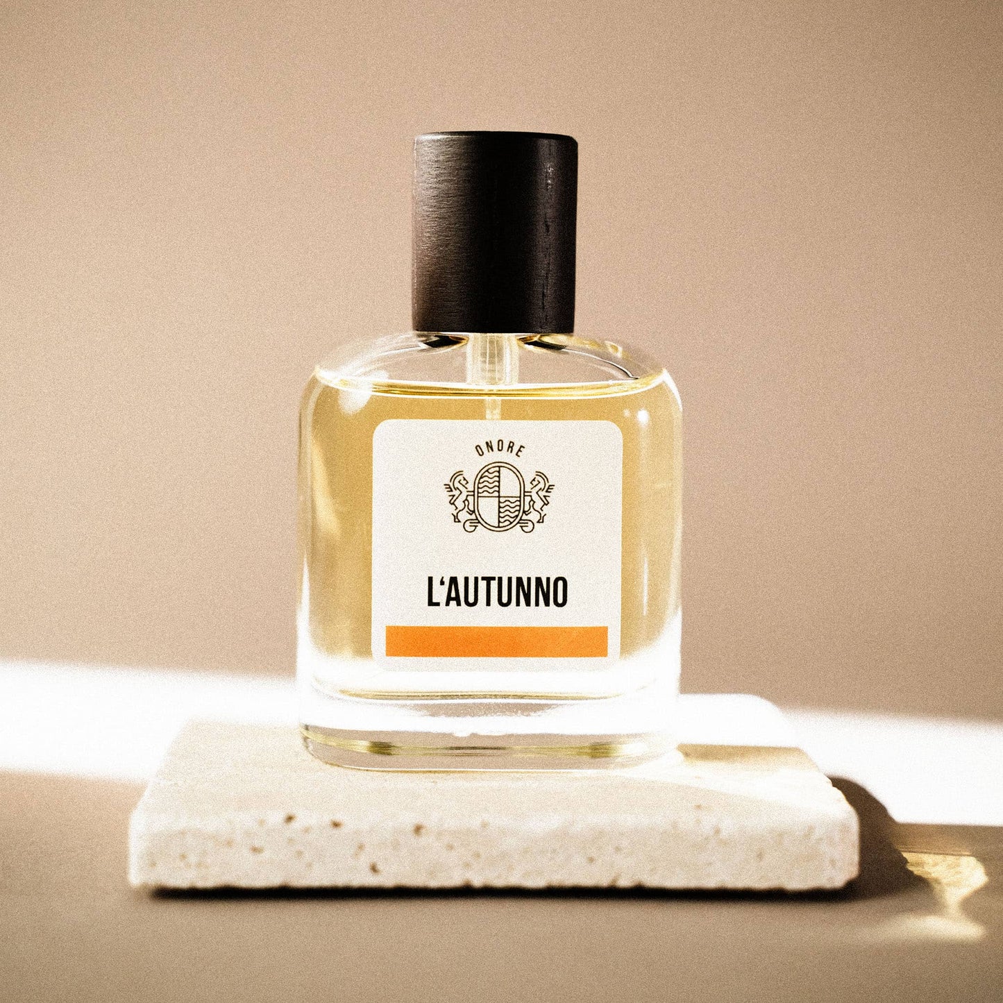 Onore L’Autunno Parfum – herbstlich-würziger Duft in elegantem Flakon.